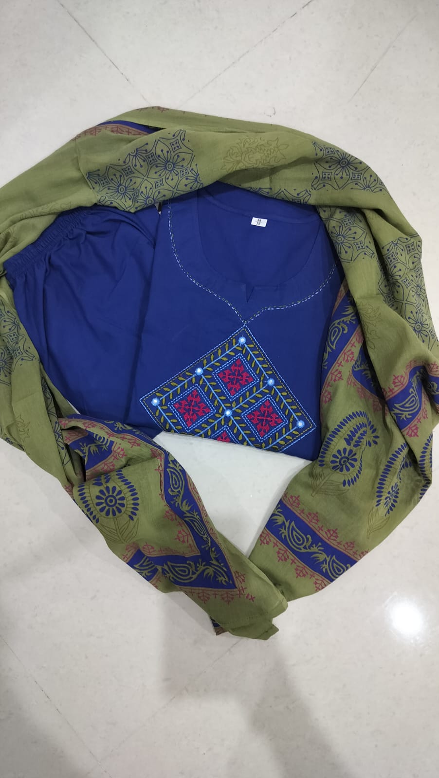 Chic Handcrafted Kurta Pant Set with Dupatta (BWDW05)