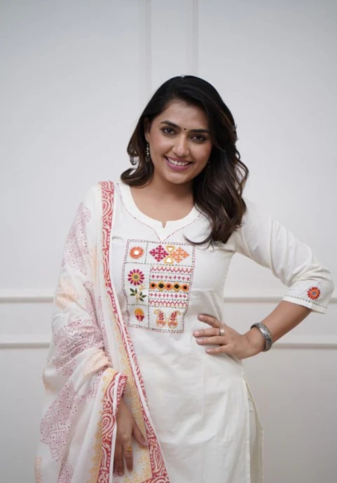 Chic Handcrafted Kurta Pant Set with Dupatta (BWDW06)