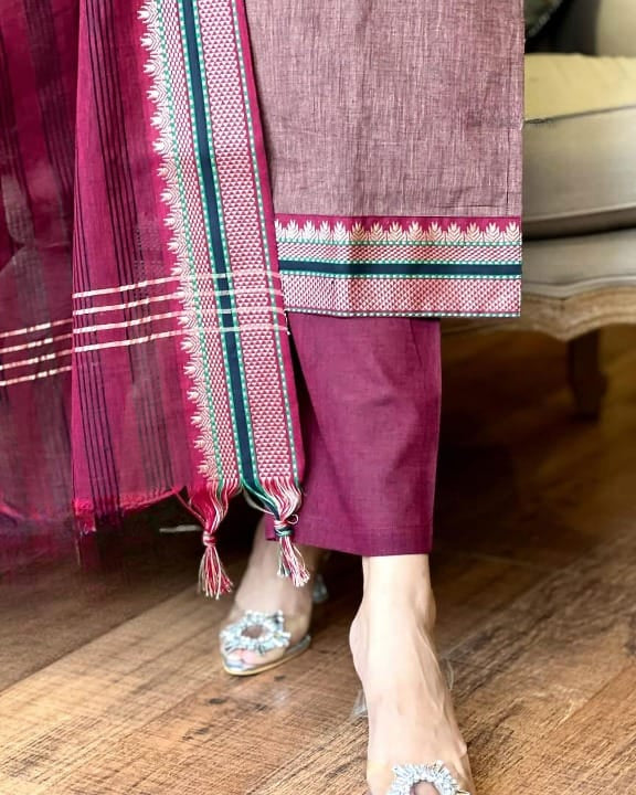 Festive Ready – South Handloom Kurta Set with Zari Touch Dupatta (BWMU64)