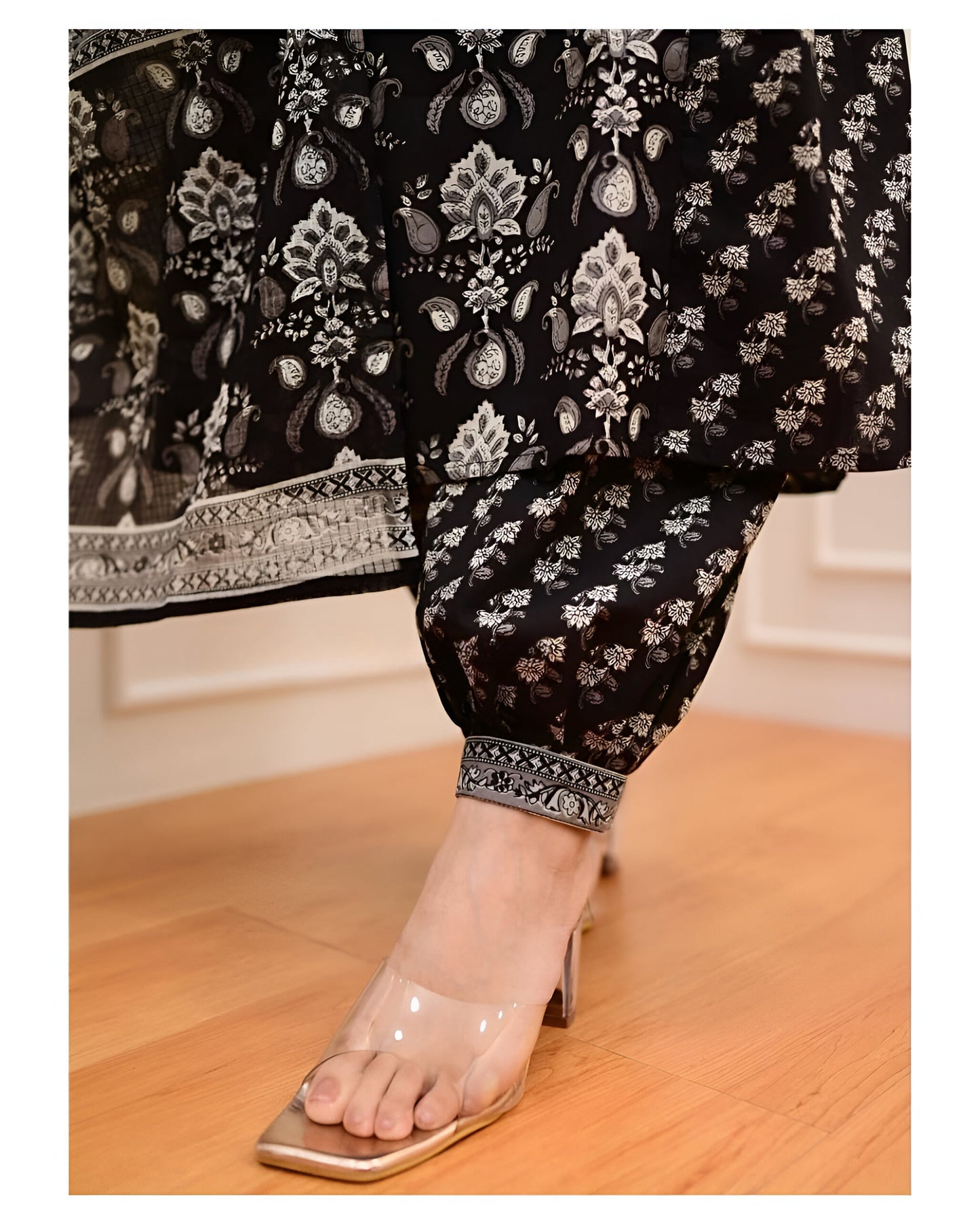 Beautiful Embroidered Kurta Set with Afgani Pants & Dupatta (BWKS21)