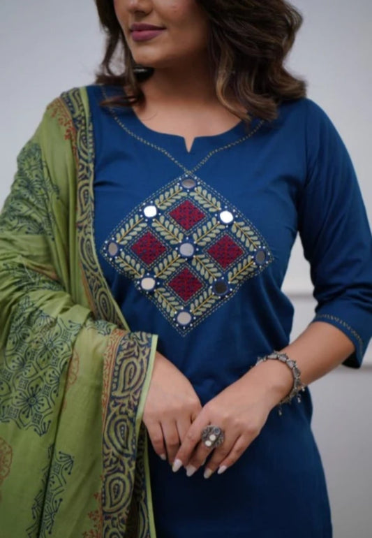 Chic Handcrafted Kurta Pant Set with Dupatta (BWDW05)