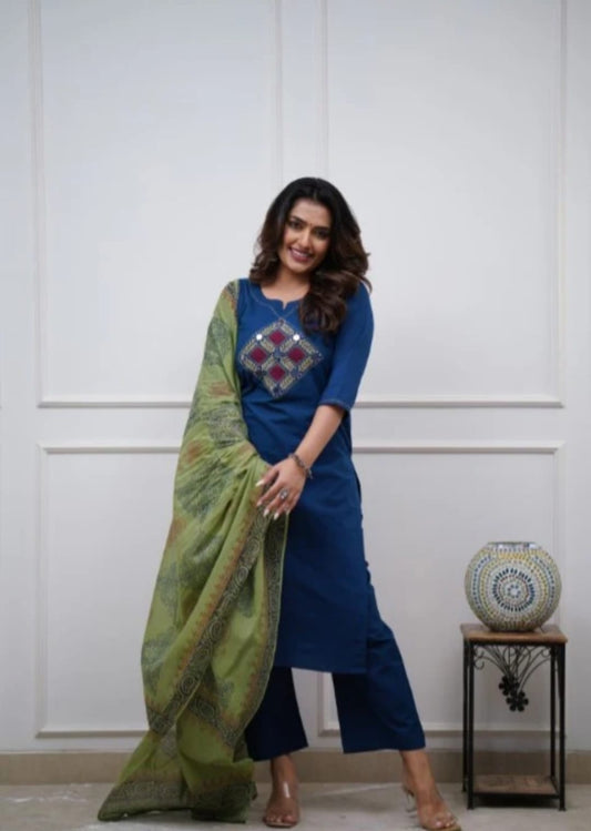 Chic Handcrafted Kurta Pant Set with Dupatta (BWDW05)