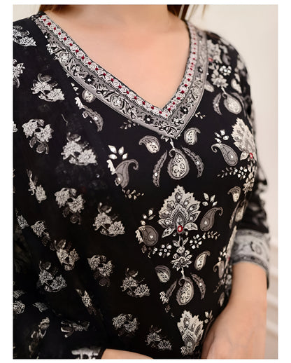 Beautiful Embroidered Kurta Set with Afgani Pants & Dupatta (BWKS21)